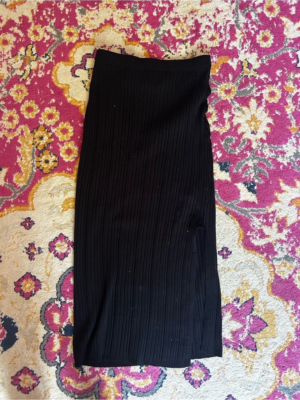 Black Ribbed Twist-Front Knit Top and Skirt - Picture 2 of 2
